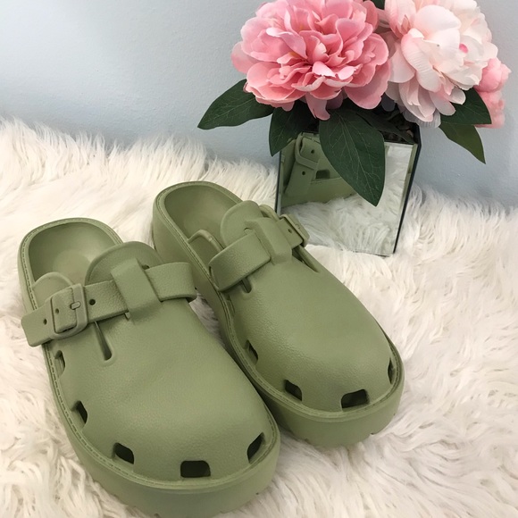 MUDD BUCKLE MULES - Picture 3 of 8